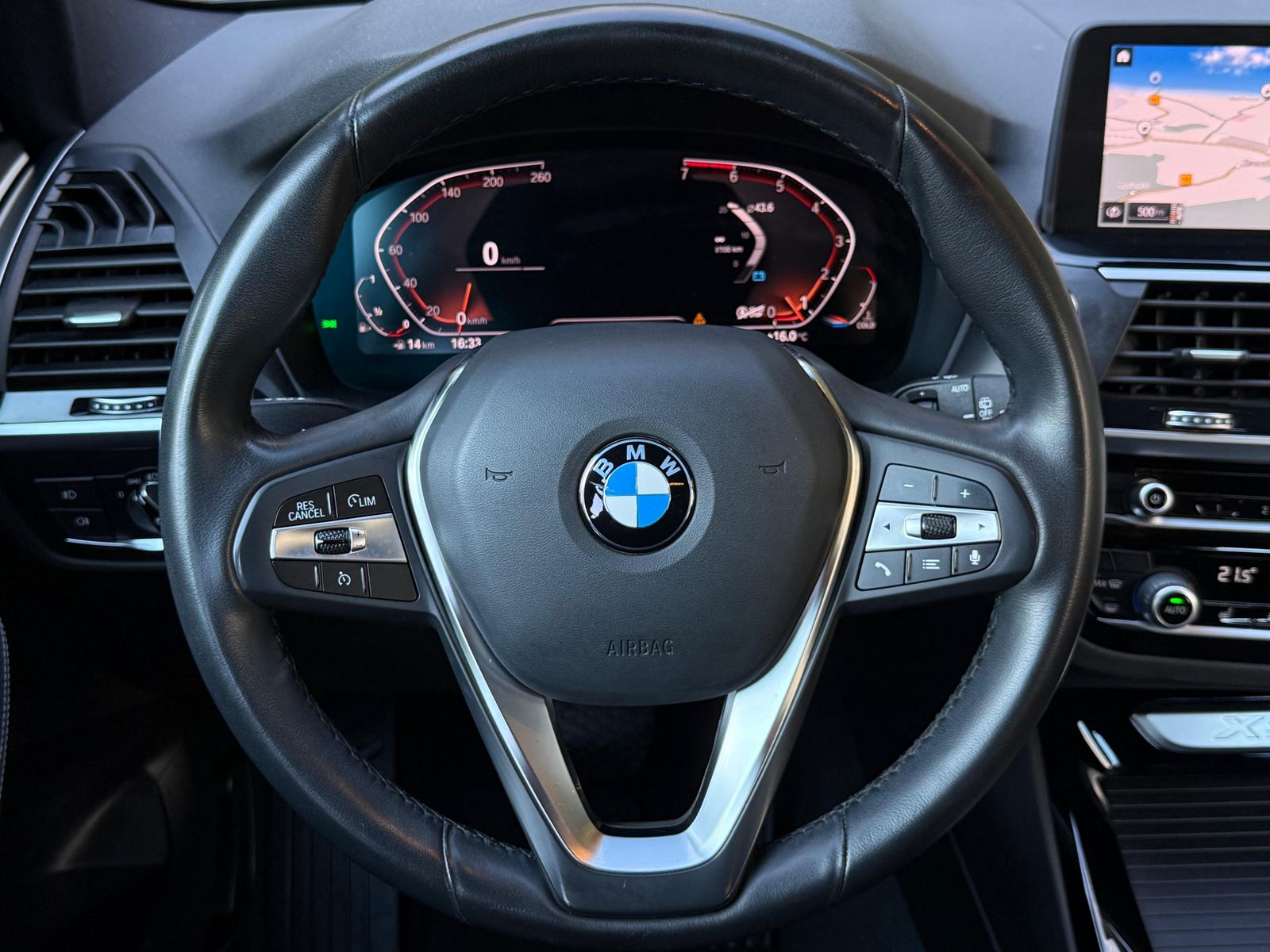 Fahrzeugabbildung BMW X3 xDrive Aut. 20i LED+NAVI+SHZ+LIVE+SPORT+LEDER