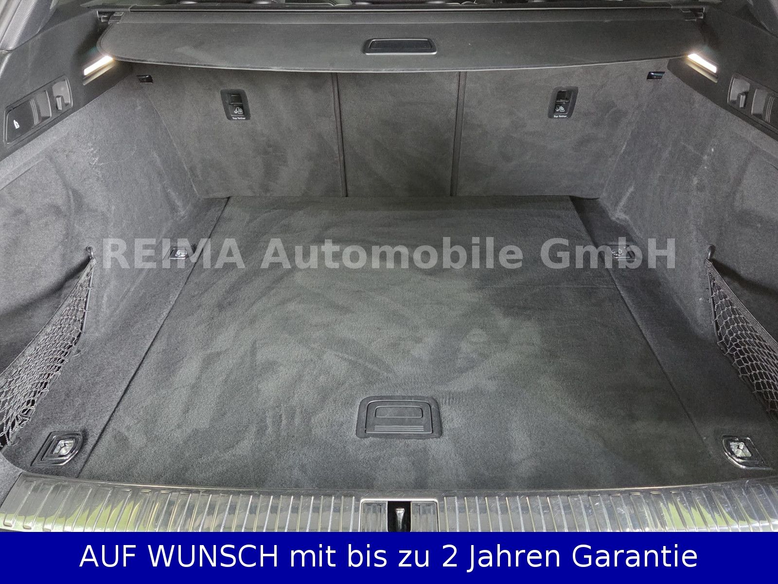 Fahrzeugabbildung Audi e-tron 55 quattro advanced, AHK, Virtual, ACC