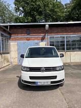Volkswagen T5 Multivan  - weiße Volkswagen T5 Multivan