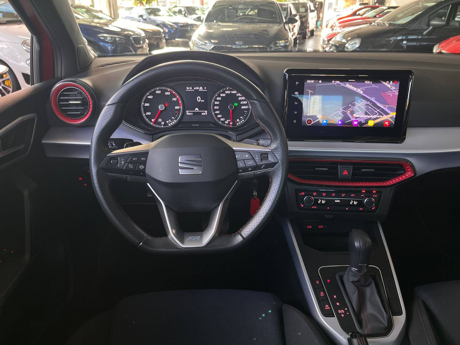 Fahrzeugabbildung SEAT ARONA 1.5 TSI DSG FR KLIMA LED NAV SHZ 17"