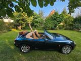 Mazda MX-5 1.6 16V Memories Memories - Mazda MX-5: Grün