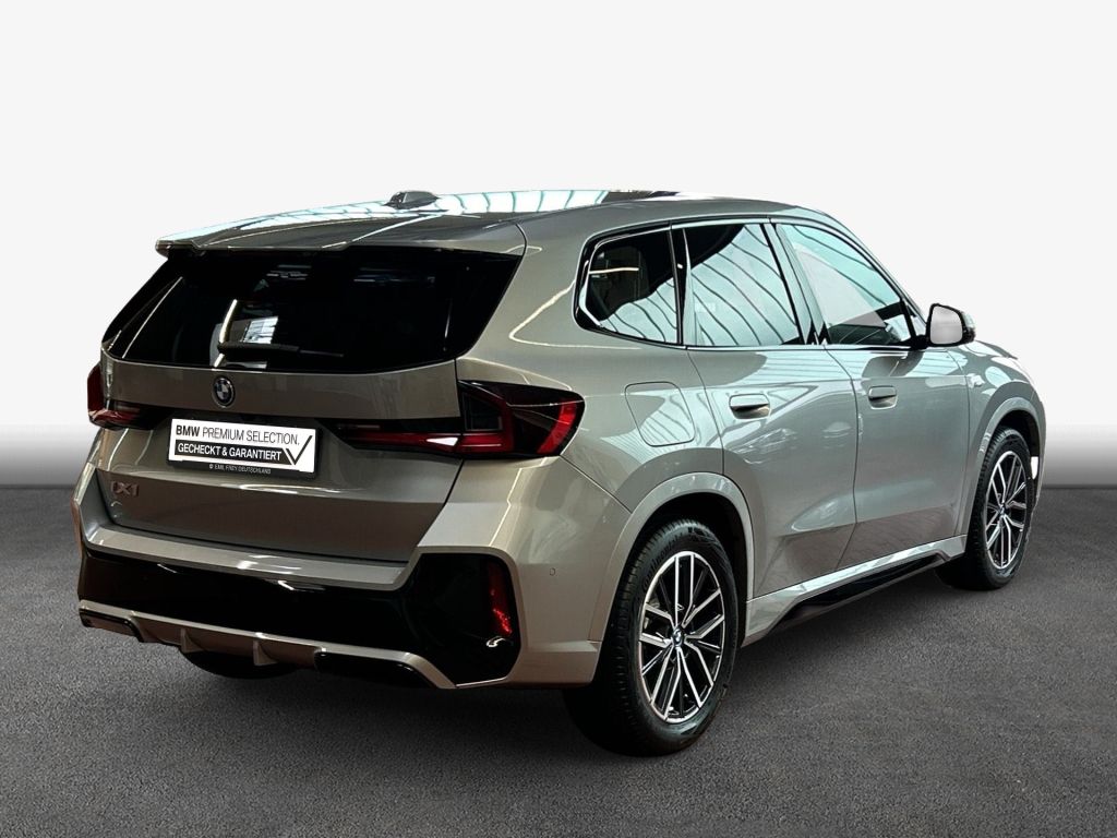 BMW iX1 xDrive30 M-Paket LED HeadUp Navi SHZ imagem 2