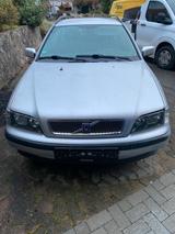 Volvo V 40 - gebrauchte Volvo V40 aus dem Jahr 2000