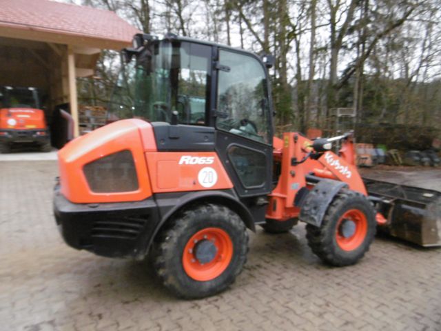 Kubota R065