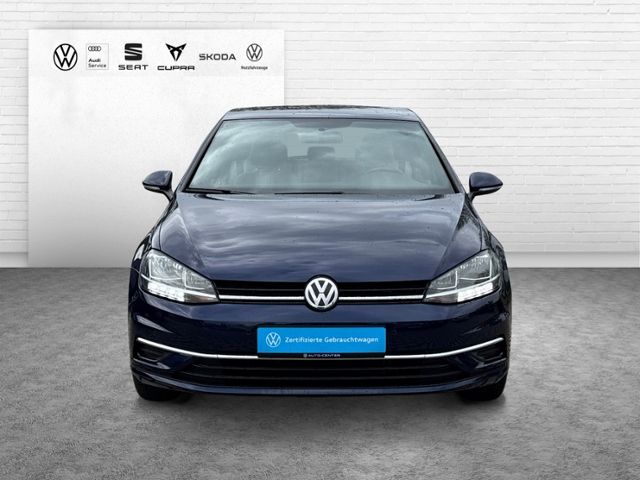 Fahrzeugabbildung Volkswagen Golf Comfortline 1.0 TSI 5-Gang AC PDC ZV
