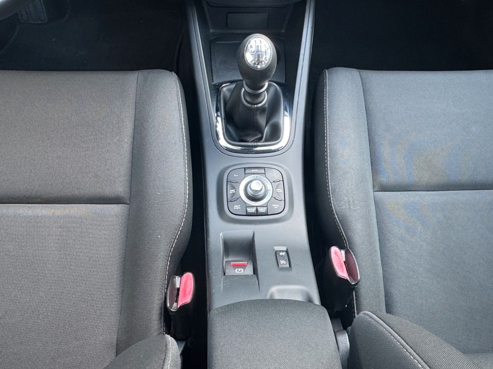 Fahrzeugabbildung Renault Megane III Lim. 5-trg. Paris Klima/Navi/TÜV NEU/