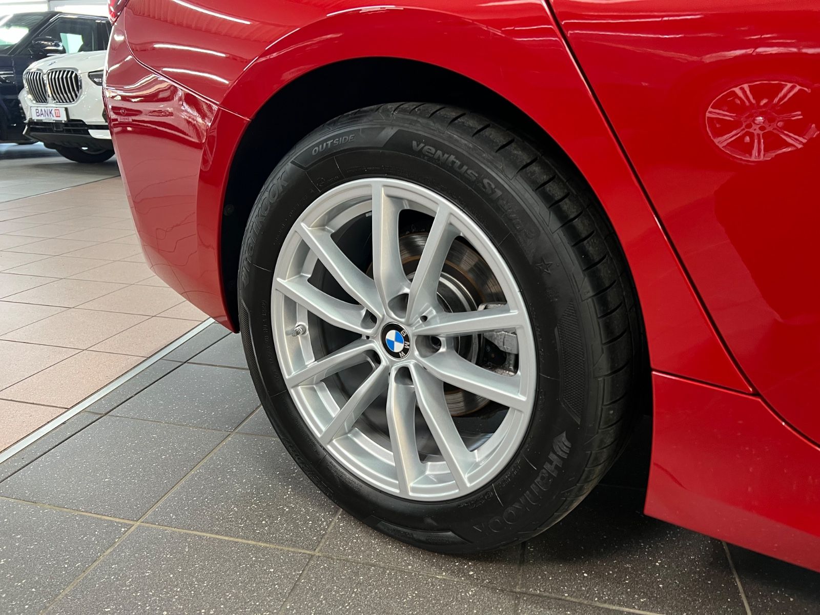 BMW 318 d Touring Facelift+Curved+Assistant+Panroama foto 13