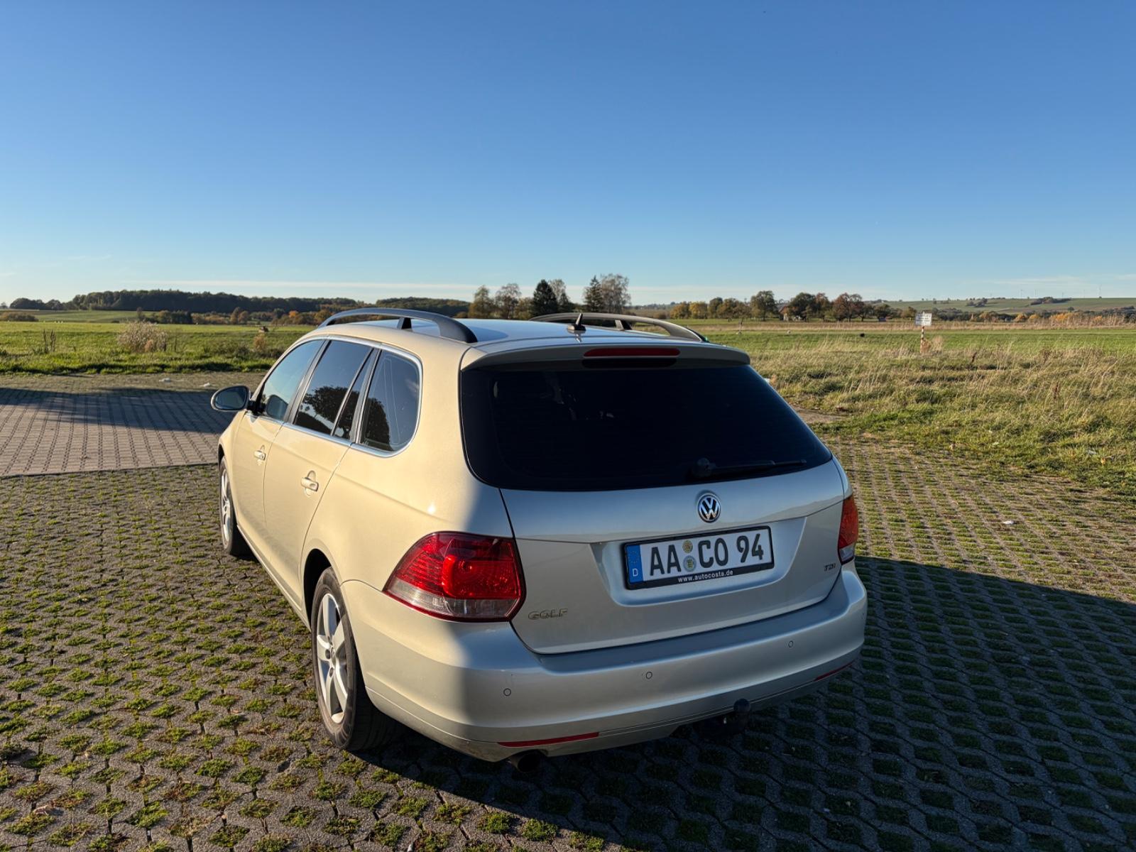 Volkswagen Golf 2010 — двигун 1.598 cm³, 105 HP (77kW)