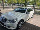 Mercedes-Benz E 220 CDI BlueEFF AVANT Sport Schaltwipp AHK SD  - Mercedes-Benz E 220: Cdi Sport