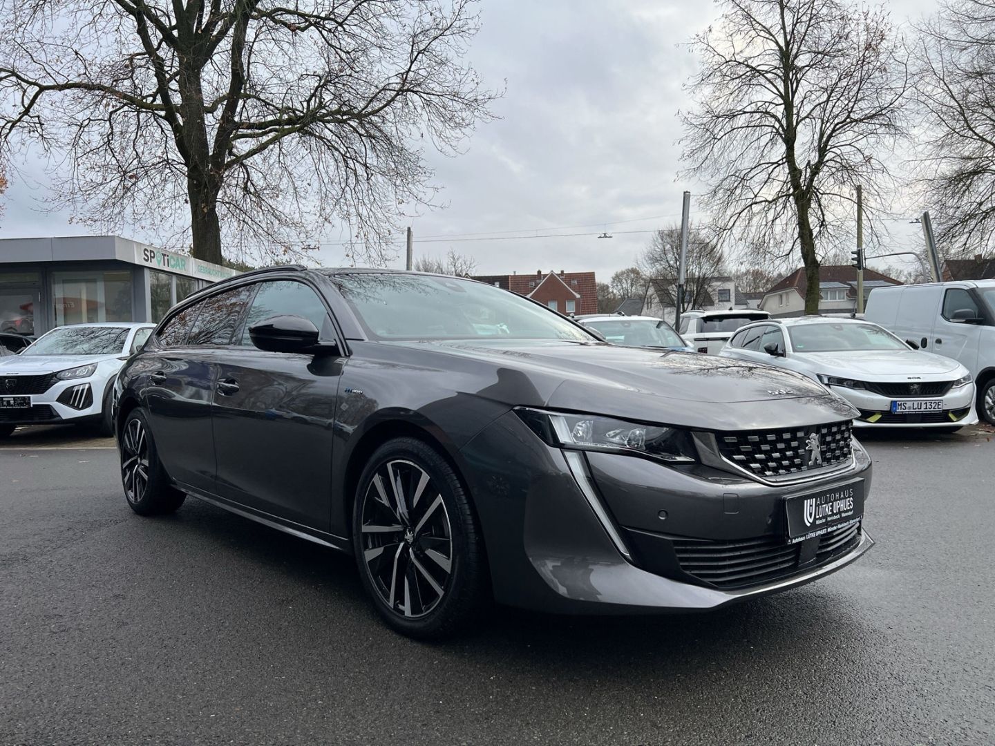 Fahrzeugabbildung Peugeot 508 SW GT HYBRID 225 e-EAT8 Sportpaket El. Pano