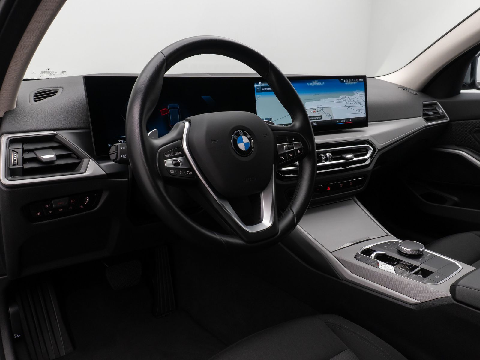 Fahrzeugabbildung BMW 320d Kamera DAB HiFi Fernlichtassist Stop&Go LED