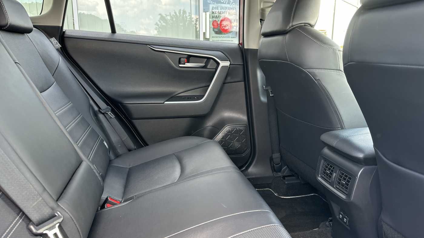 Fahrzeugabbildung Toyota RAV4 RAV 4 2.5 4x2 Hybrid Lounge