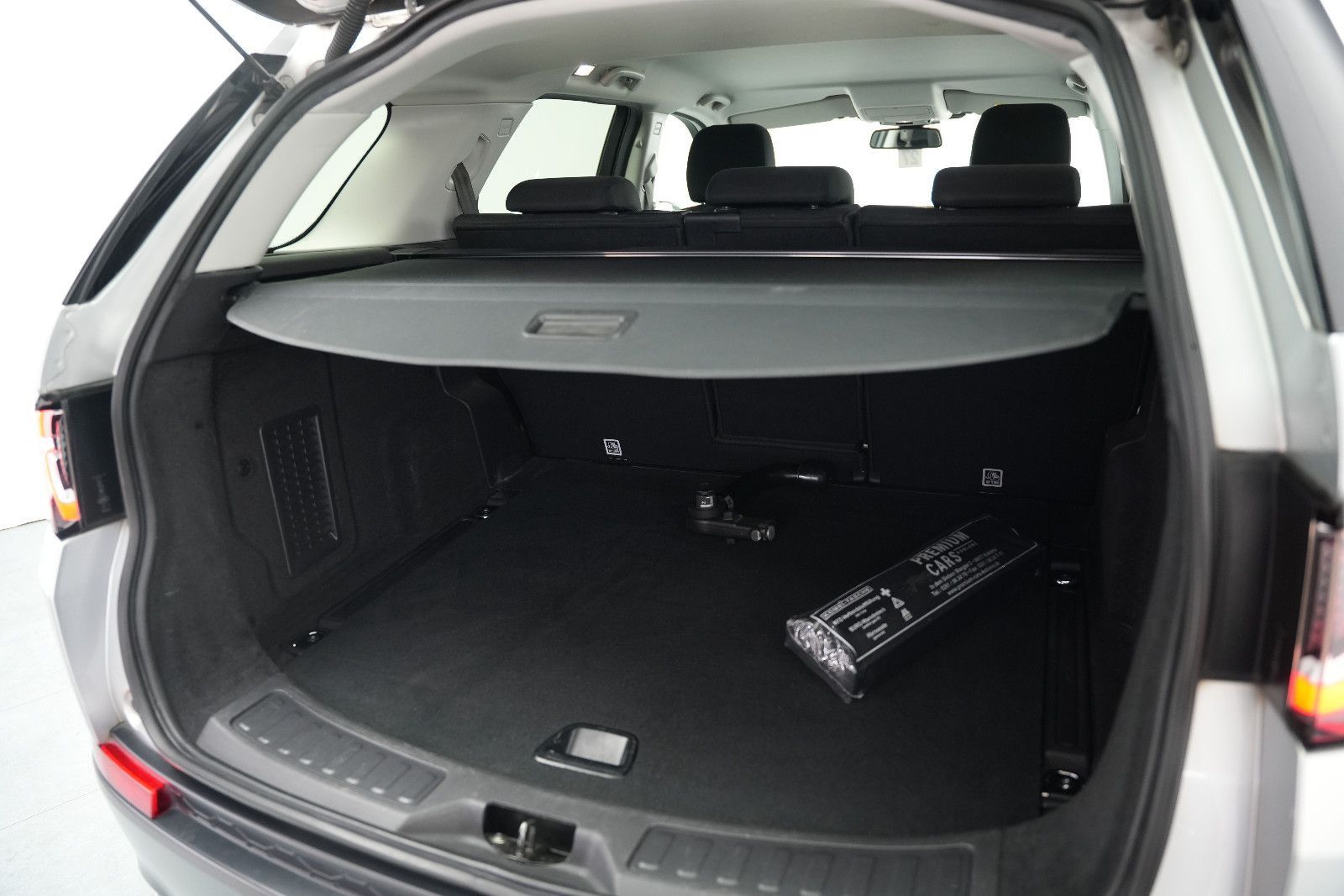 Fahrzeugabbildung Land Rover Discovery Sport SE AWD *Kamera*Navi*SHZ