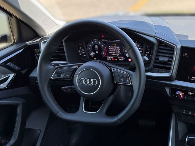 A1 Sportback 25 TFSI S-LINE NAVI+DCP+ACC+EPH+DAB