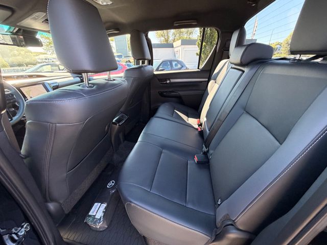 Toyota Hilux Double Cab Invincible 4×4 AHK *SOFORT*
