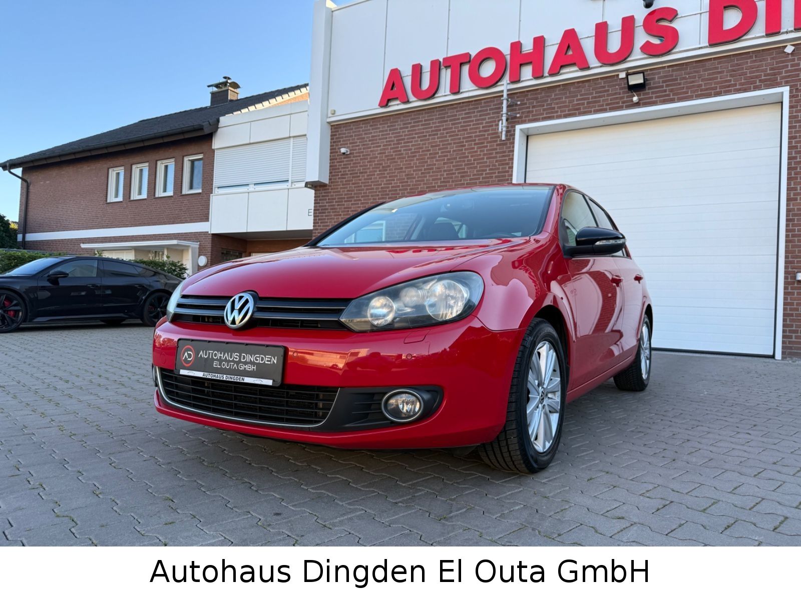 Volkswagen Golf - 1