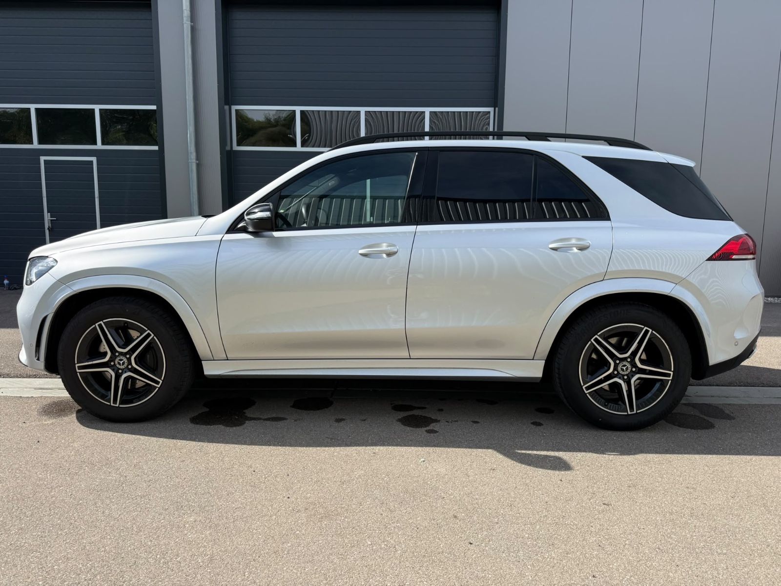Mercedes-Benz GLE 300 4M+AMG-Line+Alu 20"+Pano-SD+Kamera+WR++