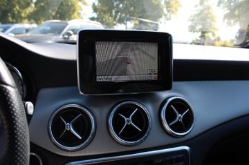 Mercedes-Benz CLA 200 Lim. *sehr gepflegt*