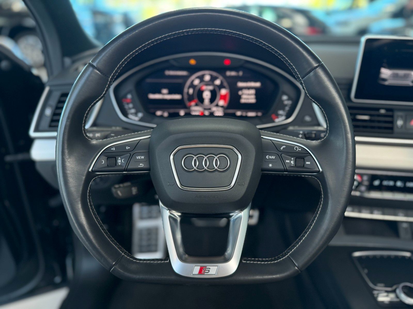 Fahrzeugabbildung Audi SQ5 3.0TDI quattro "Magnetic-Ride 3-Zonen-Klima"