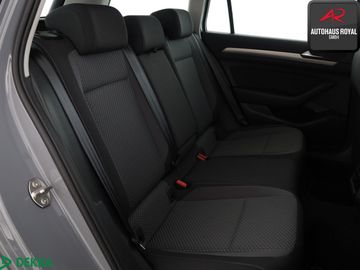 Volkswagen Passat - 12