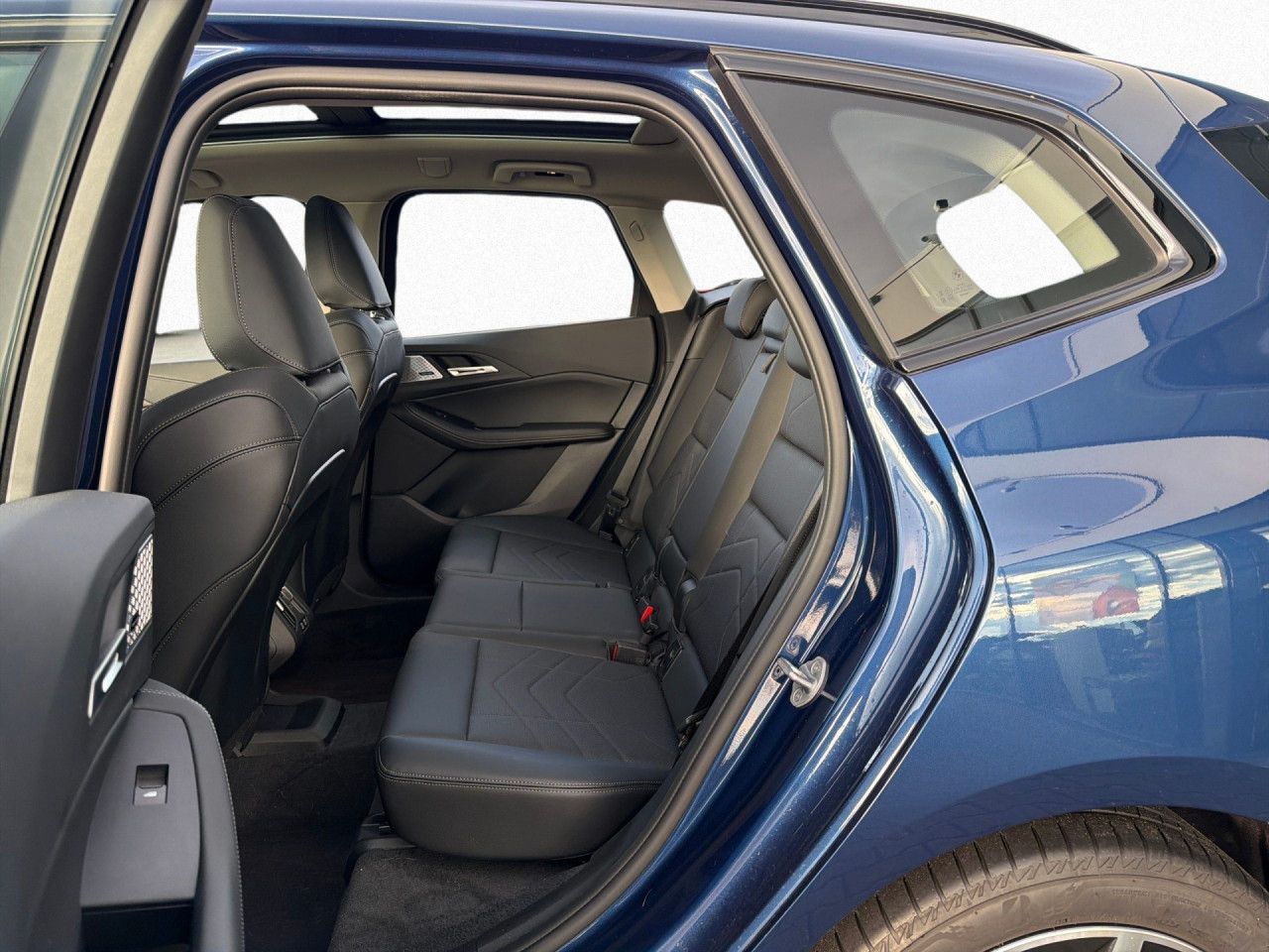 BMW 223 Active Tourer - Bild 14