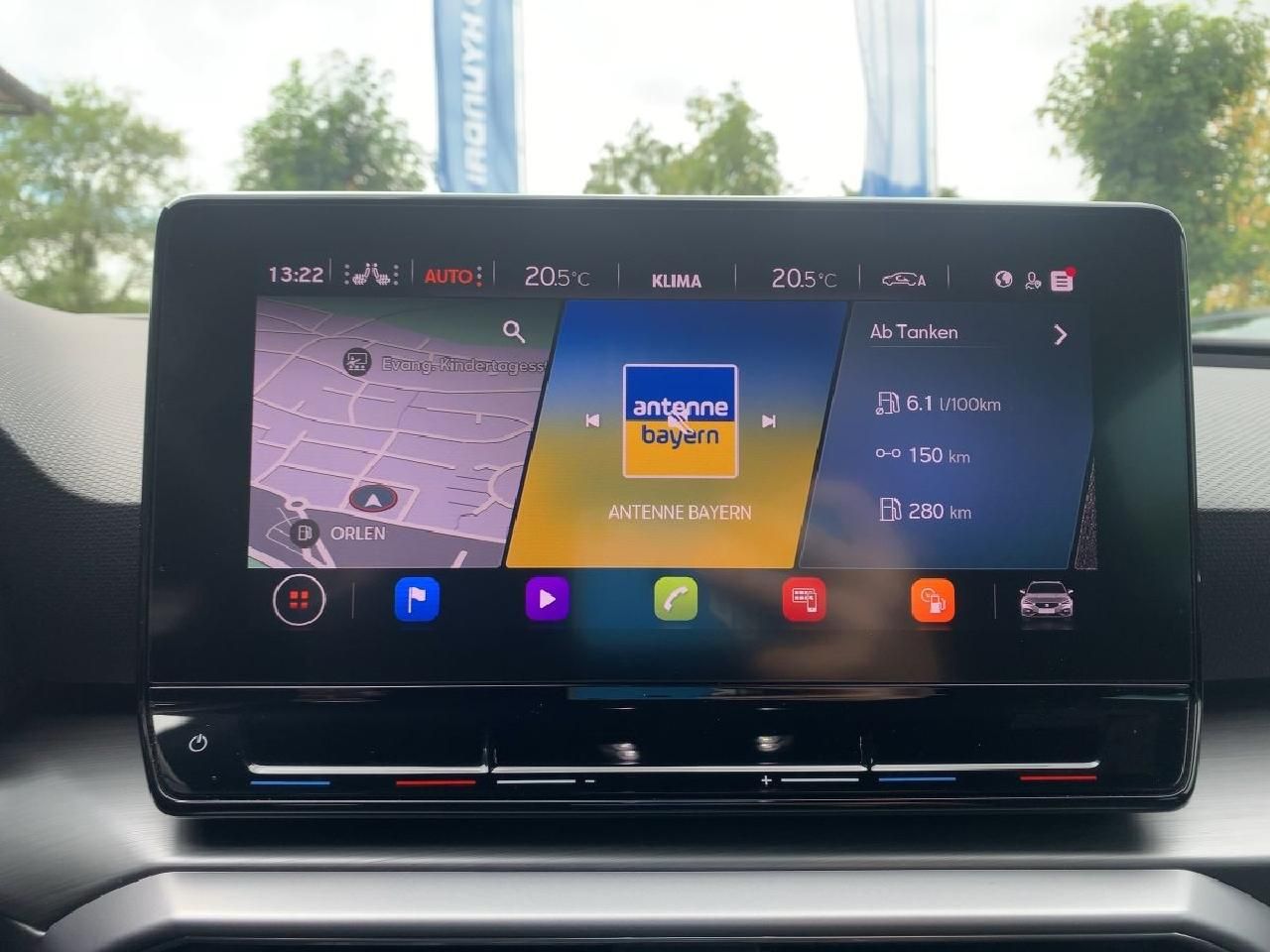 Fahrzeugabbildung SEAT Leon Sportstourer FR + Panorama Schiebedach*