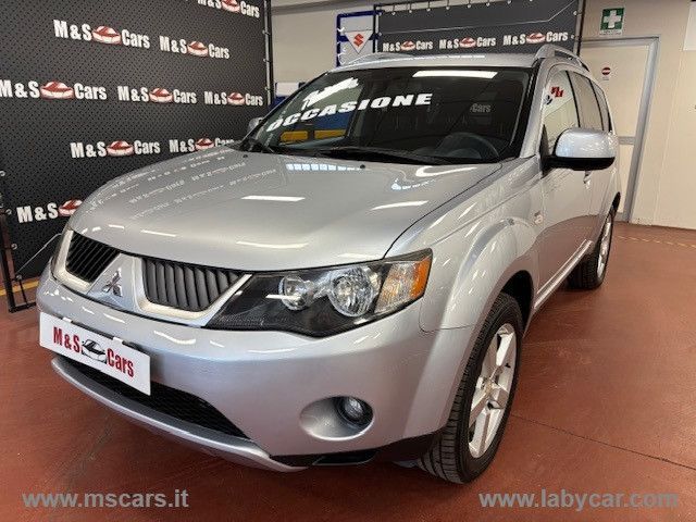 Mitsubishi MITSUBISHI Outlander 2.2 DI-D 4WD Instyle 7p.