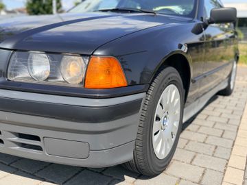 BMW 320 - 6