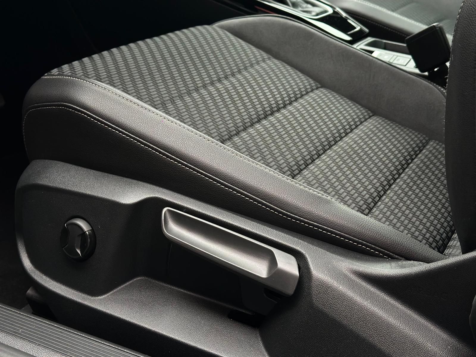 VW T-Roc Cabriolet 1.5TSI R LINE *IQLIGHT#AHK#SHZ - Image 22