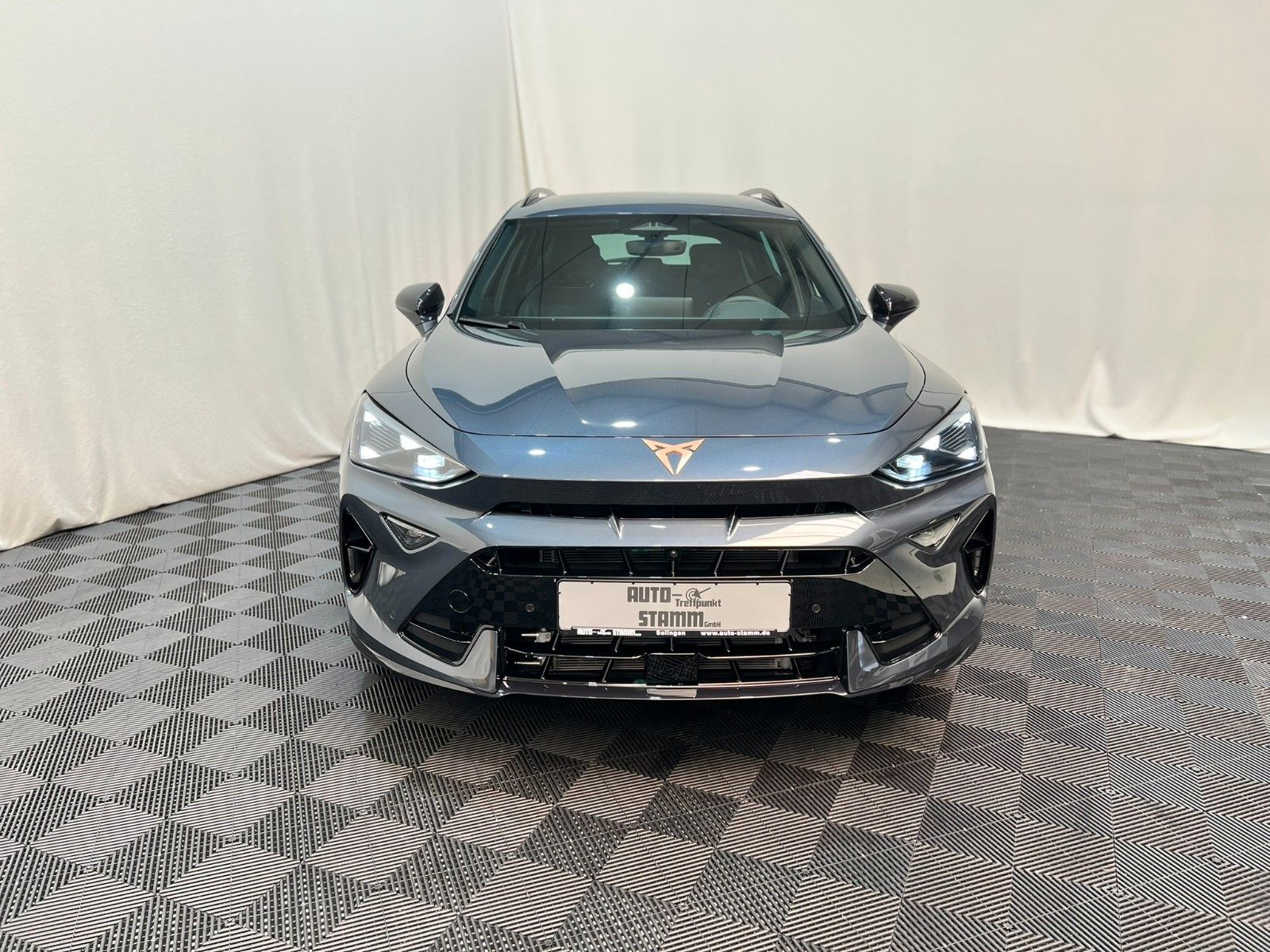 Fahrzeugabbildung CUPRA Formentor 1.5 e-HYBRID / EdgePaket / AHK