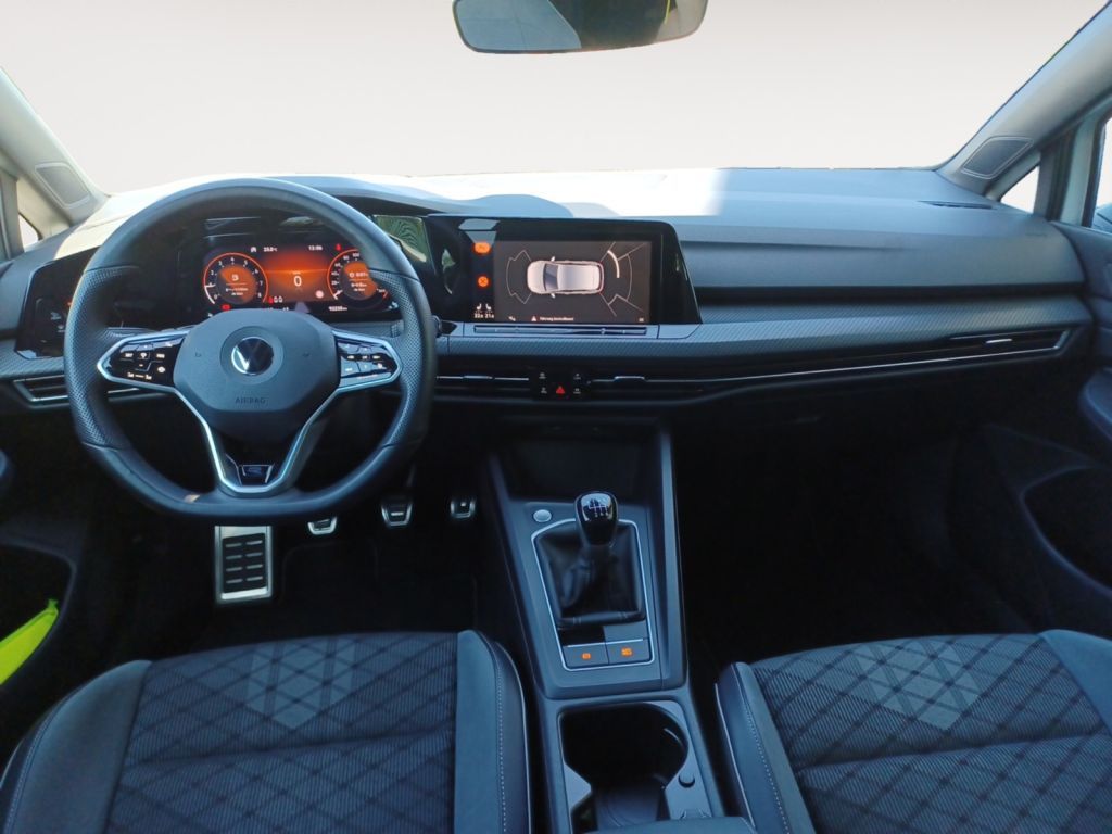 Fahrzeugabbildung Volkswagen Golf 1.5 TSI R-Line Navi, ACC, LED Plus, SWA