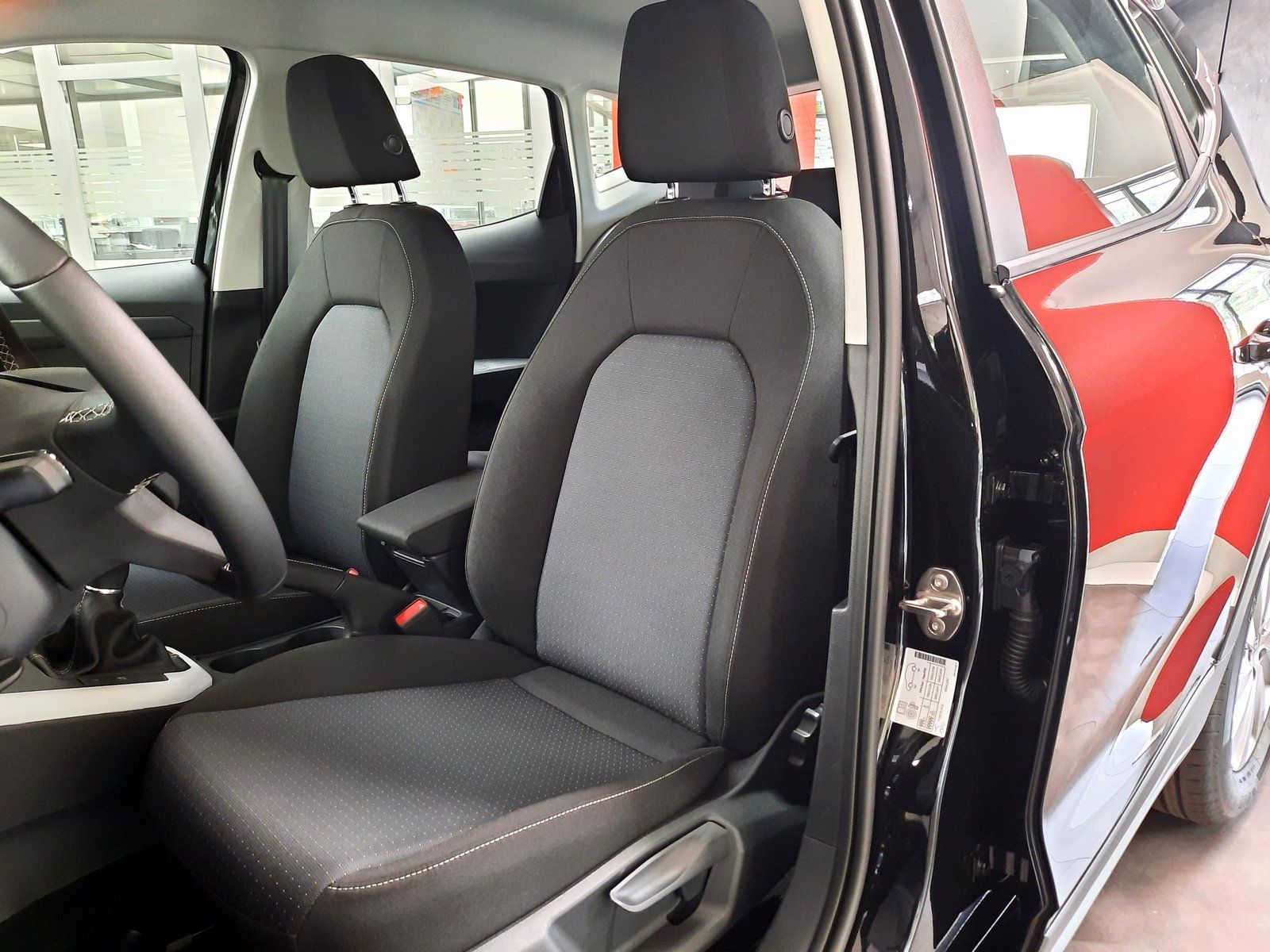 Fahrzeugabbildung SEAT Arona Style TSI *AHK*LED*Sitzhzg*PDC*FullLink*