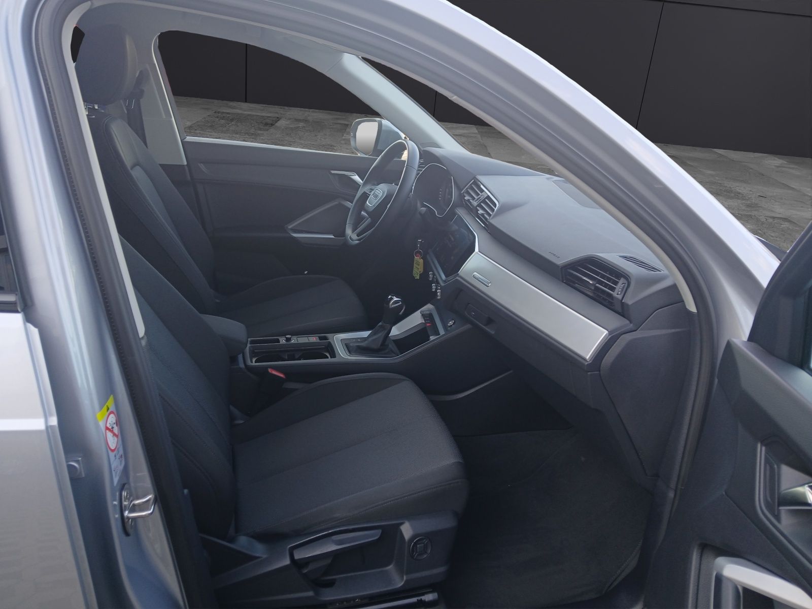 Fahrzeugabbildung Audi Q3 35 TDI advanced S-tronic LED AHK AVC ACC