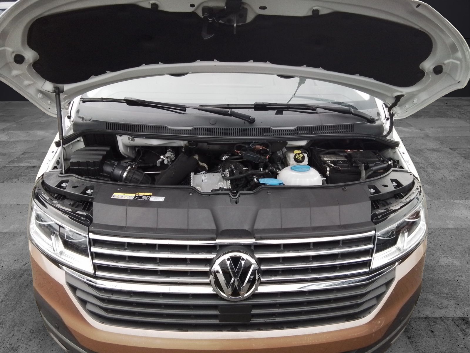 Fahrzeugabbildung Volkswagen T6 California T6.1 TDI Ocean AHK NAVI STANDH LED
