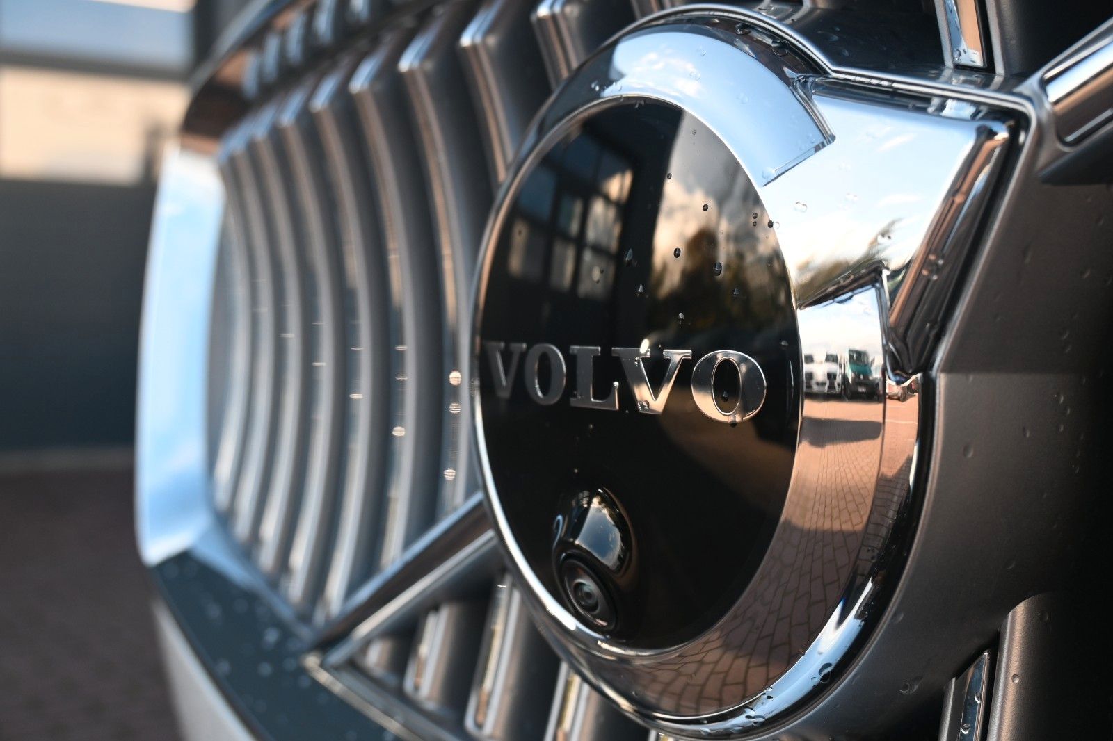 Fahrzeugabbildung Volvo XC90 B5D AWD Ultimate Bright*PANO*STHZ*LUFT*AHK