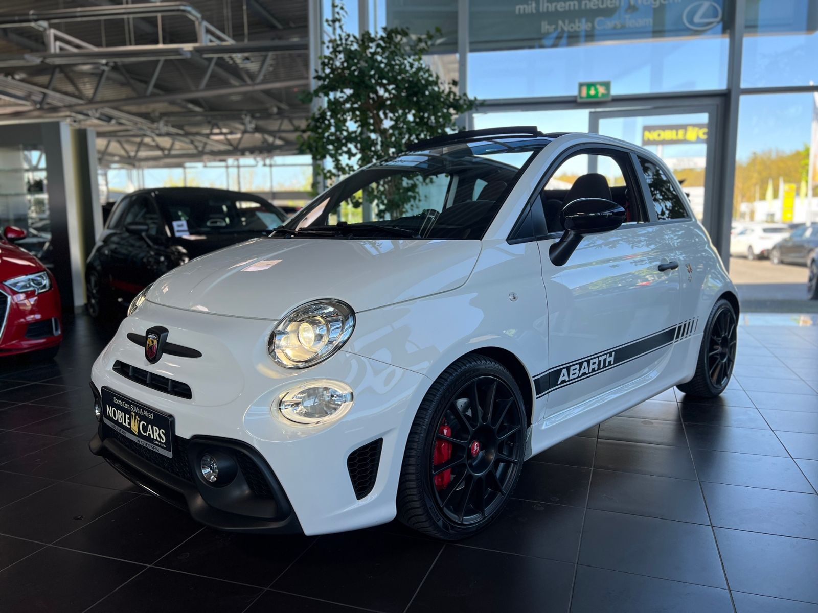 Fahrzeugabbildung Abarth 595C esseesse BEATS XENON NAVI ALU