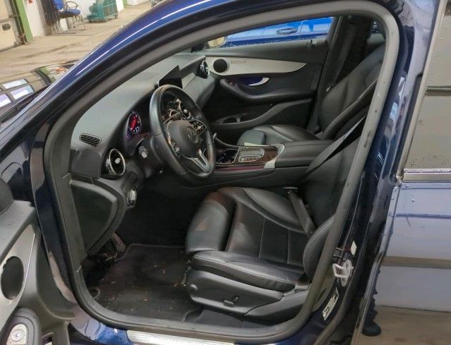 Fahrzeugabbildung Mercedes-Benz GLC 200 d 4M Coupe Night+R-Kamera+S-Dach+