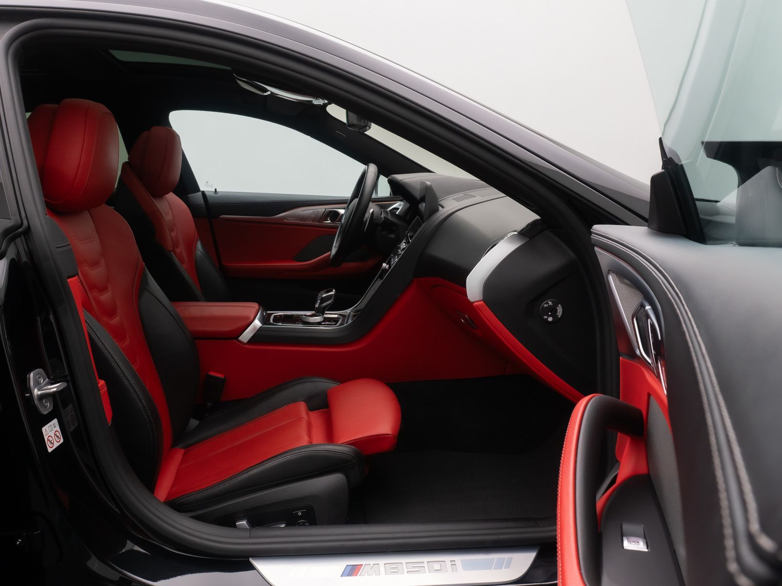 Fahrzeugabbildung BMW M850i xD Gran Coup&eacute; 360&deg; DAB Laser SoftClose 20"