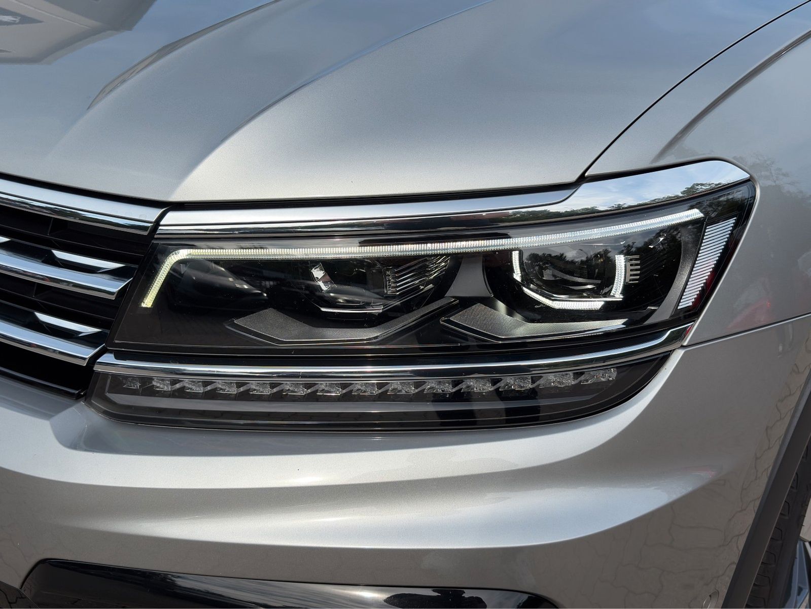 Fahrzeugabbildung Volkswagen Tiguan Highline R-Line 4Motion DSG*ACC*LED*SHZ**