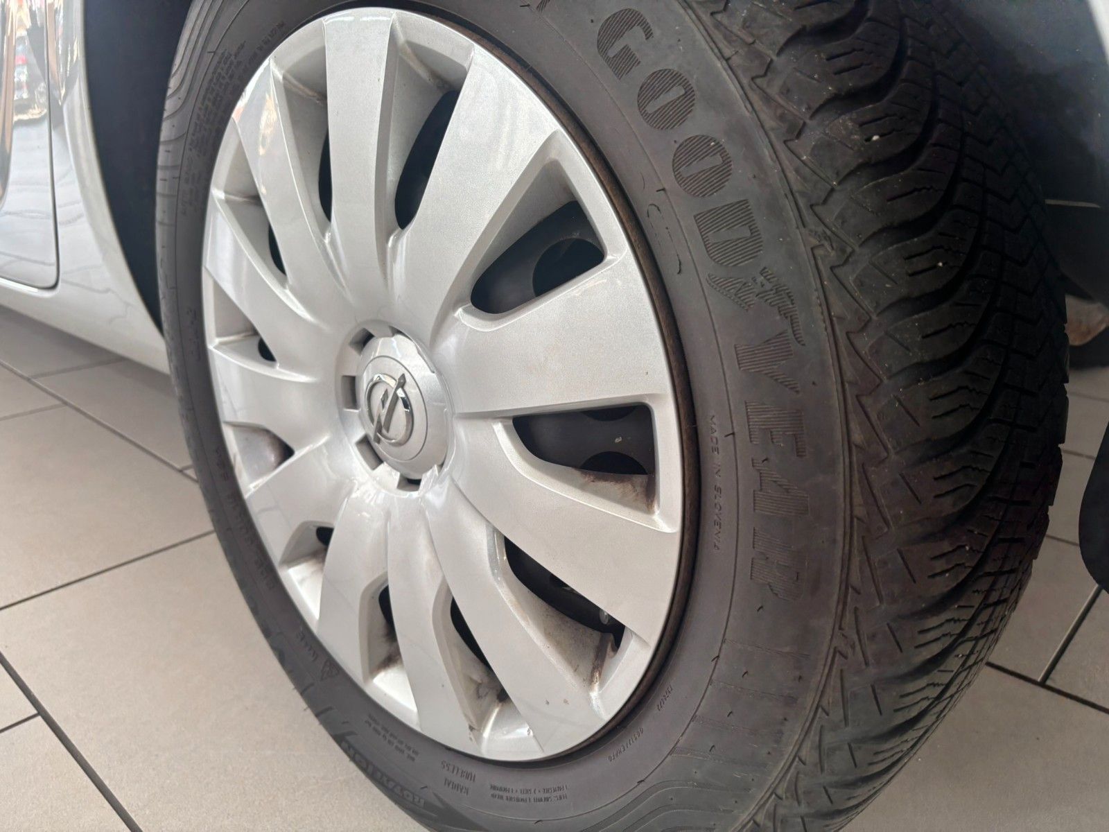 Fahrzeugabbildung Opel Astra J ST 1.4T Edition AHK/ALLWETTER/SHZ/NAVI