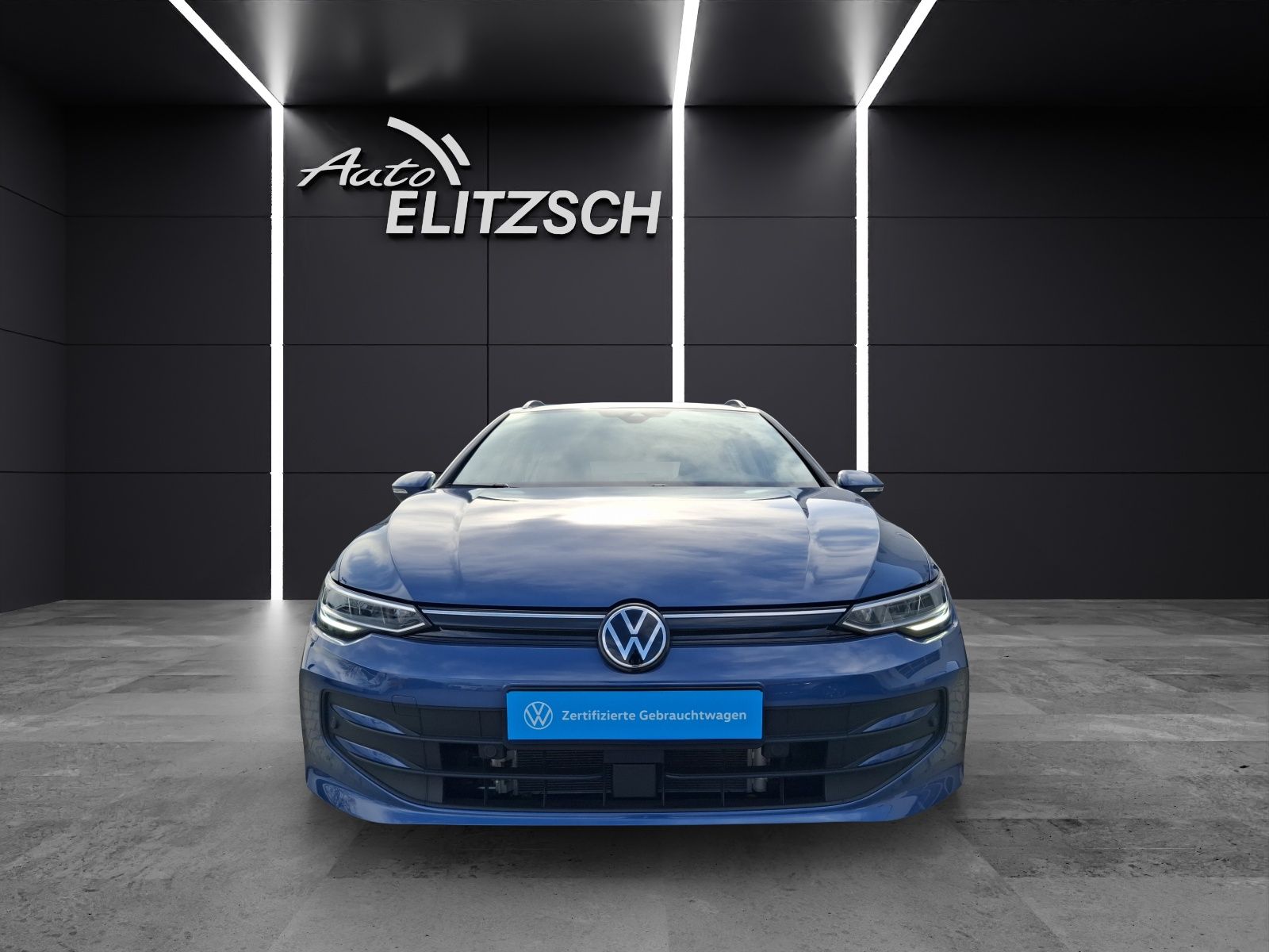 Fahrzeugabbildung Volkswagen Golf VIII Variant TSI Life Standhzg. LED Navi AI