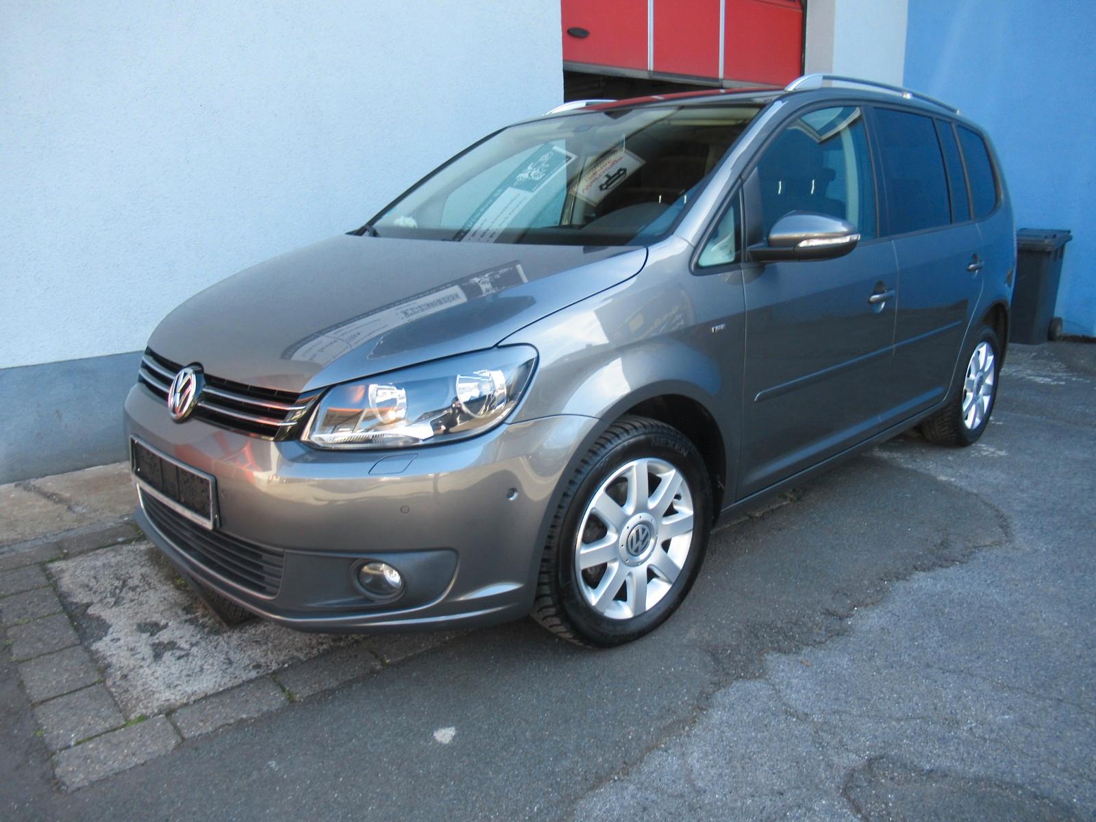 Volkswagen Touran 1.2 TSI CUP Navi VW Insp. Parklenkasssist