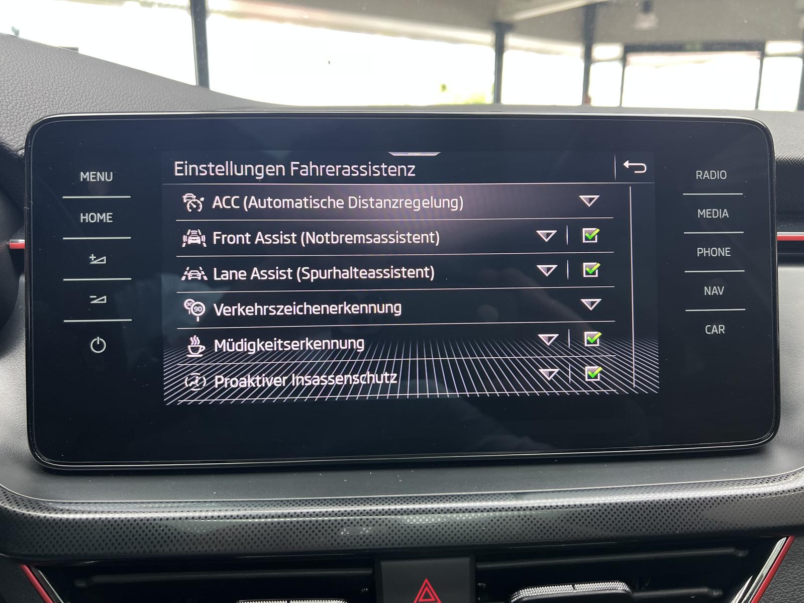 Skoda Scala 1.5 TSI Monte Carlo Panorama PDC SmartLink