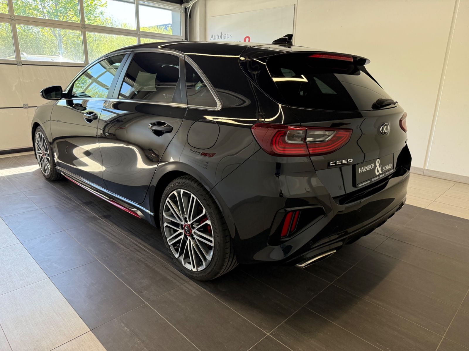 Fahrzeugabbildung Kia Ceed GT 1.6T GT DCT-Navi,Automatik,Klimaauto.