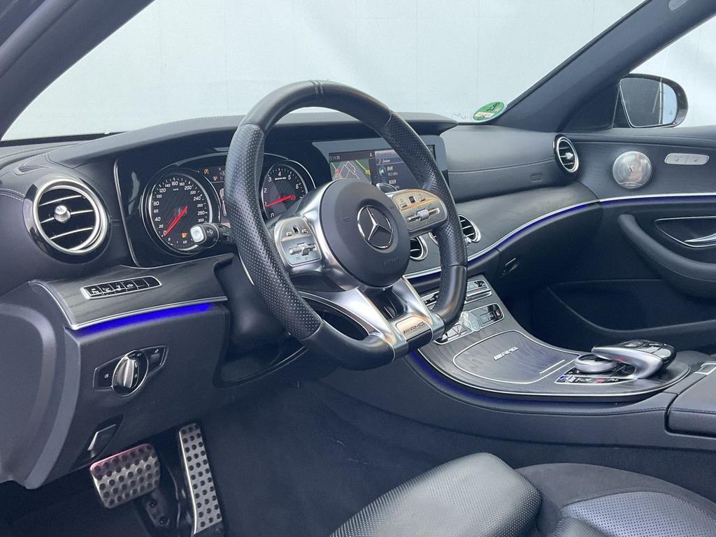 Mercedes-Benz E 63 AMG