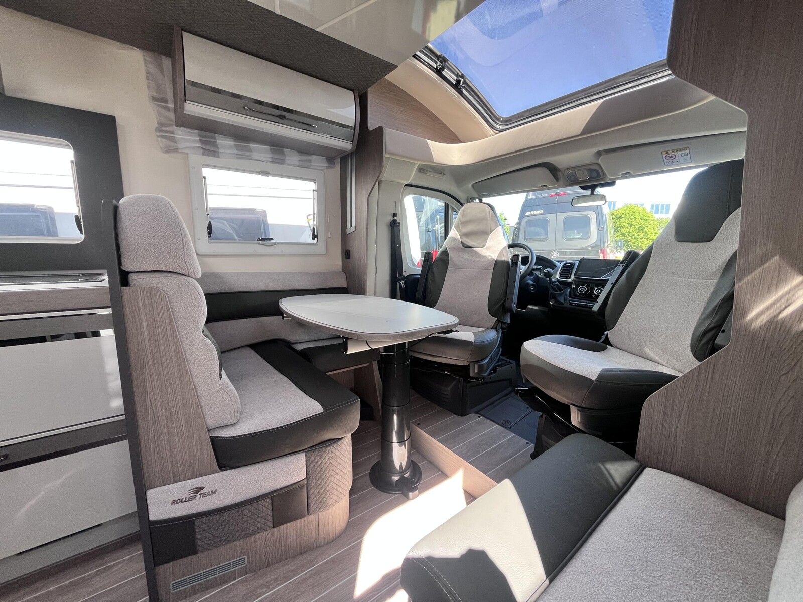Fahrzeugabbildung Roller Team Zefiro 282 TL Fiat