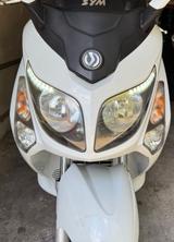 SYM GTS 125 evo - SYM MOTORRAD