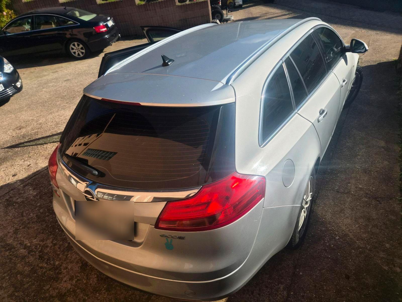 Opel Insignia 2010 — engine 160 HP (118kW)