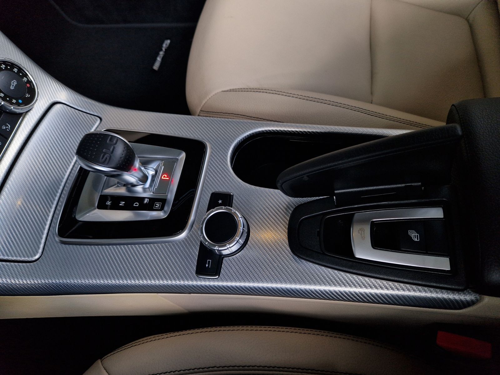 Fahrzeugabbildung Mercedes-Benz SLC 300 AMG Line LED NAVI ALU