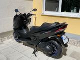 Suzuki Burgman 400 in schwarz-matt mit blauen Felgen - Offers matching your search criteria